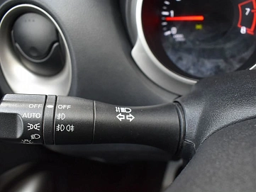 Nissan Juke, 2013г., передний привод, вариатор