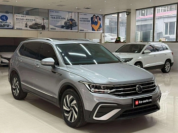 Volkswagen Tiguan, 2022г., передний привод, робот
