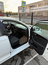 Volkswagen Polo, 2021г., передний привод, автомат