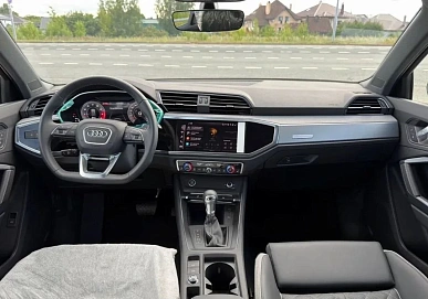 Audi Q3, 2025г., передний привод, робот