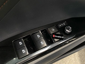 Toyota Camry, 2018г., передний привод, автомат