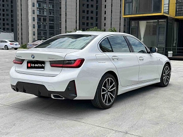 BMW 3 серии, 2023г, задний привод, автомат