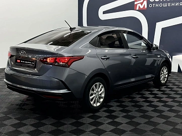 Hyundai Solaris, 2021г., передний привод, автомат