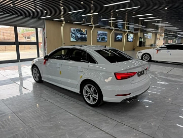 Audi A3, 2018г., передний привод, робот