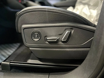 Audi Q5, 2025г., полный привод, робот