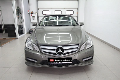 Mercedes-Benz E-Класс, 2012г., задний привод, автомат