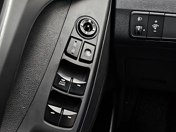 Hyundai Elantra, 2015г., передний привод, автомат