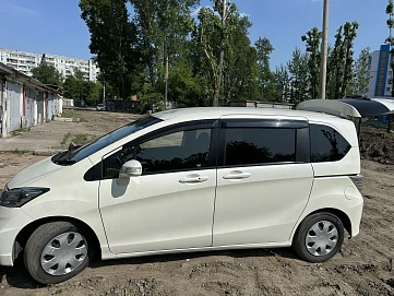 Honda Freed, 2012г., передний привод, вариатор