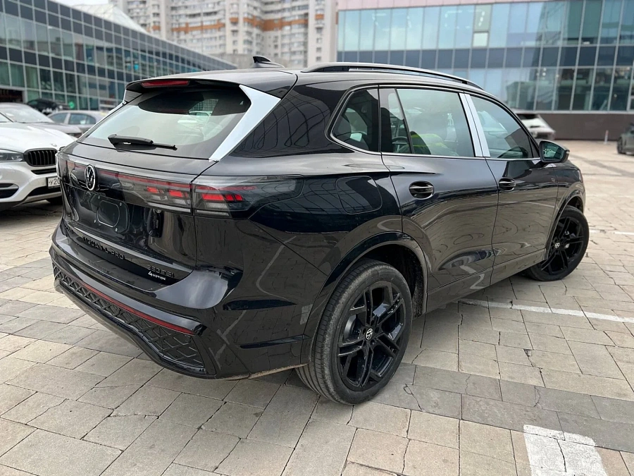 Volkswagen Tiguan, 2025г., полный привод, робот