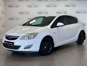 Opel Astra, 2011г., передний привод, механика