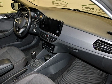 Volkswagen Polo, 2020г., передний привод, механика