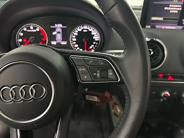 Audi A3, 2018г., передний привод, робот
