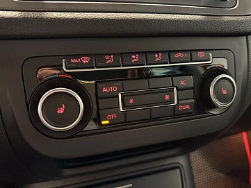 Volkswagen Tiguan, 2011г., полный привод, автомат