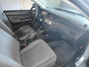 Mitsubishi Lancer, 2005г., передний привод, механика