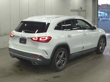 Mercedes-Benz GLA, 2023г., передний привод, робот