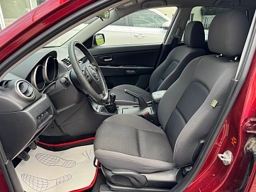 Mazda 3, 2008г., передний привод, механика
