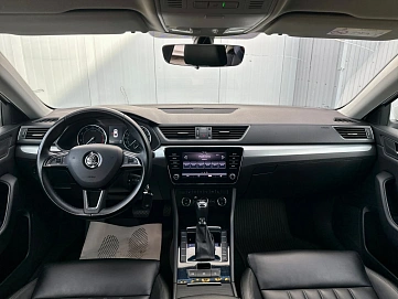 Skoda Superb, 2018г., передний привод, автомат