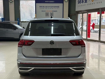 Volkswagen Tiguan, 2022г., передний привод, робот