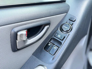 Hyundai Grand Starex, 2011г., задний привод, автомат