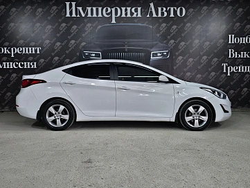 Hyundai Elantra, 2015г., передний привод, автомат