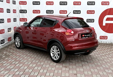 Nissan Juke, 2012г., передний привод, вариатор