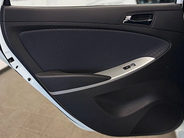 Hyundai Solaris, 2013г., передний привод, автомат