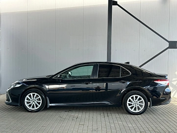 Toyota Camry, 2021г., передний привод, автомат