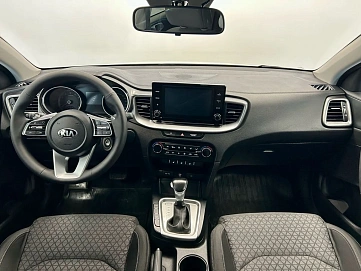Kia Ceed, 2020г., передний привод, автомат