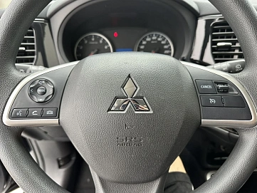 Mitsubishi Outlander, 2022г., передний привод, вариатор