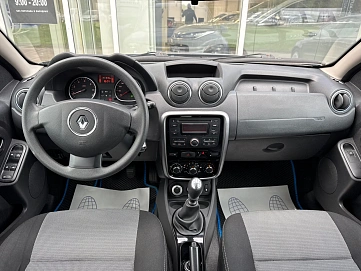 Renault Duster, 2012г., полный привод, механика