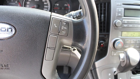 Hyundai Grand Starex, 2009г., передний привод, автомат