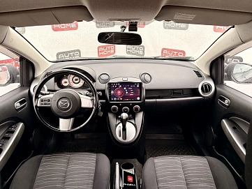 Mazda 2, 2009г., передний привод, автомат