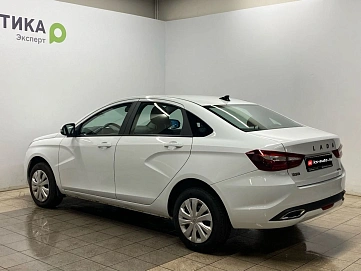 Lada (ВАЗ) Vesta, 2023г, передний привод, механика