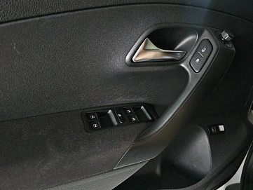 Volkswagen Polo, 2014г., передний привод, автомат