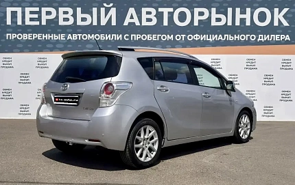 Toyota Verso, 2011г., передний привод, вариатор