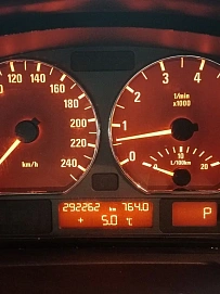 BMW 3 серии, 2002г., задний привод, автомат