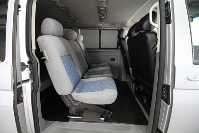 Volkswagen Caravelle, 2006г., передний привод, механика