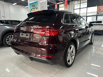 Audi A3, 2018г., передний привод, робот
