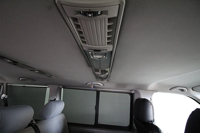 Volkswagen Caravelle, 2006г., передний привод, механика