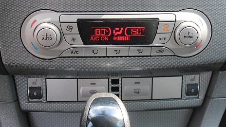 Ford Focus, 2010г., передний привод, механика