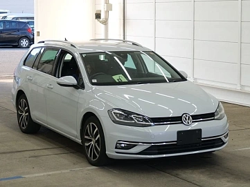 Volkswagen Golf, 2019г, передний привод, робот
