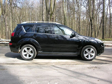 Peugeot 4007, 2011г., полный привод, вариатор