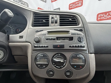 Nissan Primera, 2000г., передний привод, механика