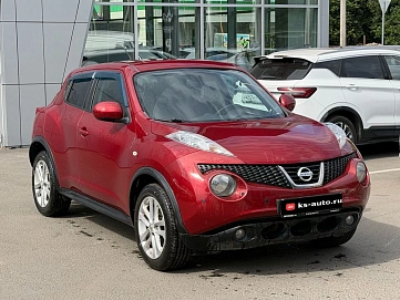 Nissan Juke, 2012г., передний привод, вариатор