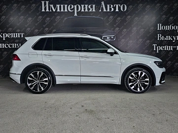 Volkswagen Tiguan, 2018г., полный привод, робот