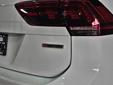Volkswagen Tiguan, 2018г., полный привод, робот