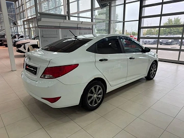 Hyundai Solaris, 2015г., передний привод, автомат