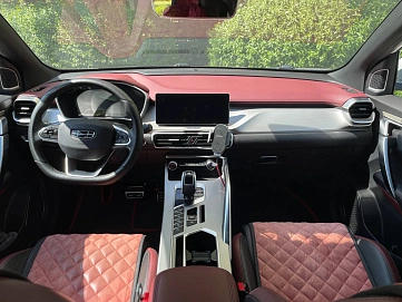 Geely Coolray, 2021г, передний привод, робот