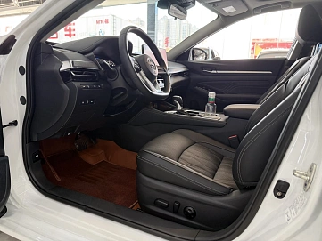 Nissan Altima, 2023г., передний привод, вариатор