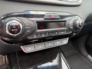 Kia Sorento, 2014г., передний привод, автомат
